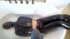 Asian Latex Doll Water Breathplay – FreePron.Org