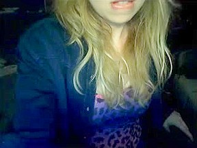 Blonde college girl shows her fine tit and hot ass – FreePron.Org