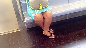 Candid Asian feet on train – FreePron.Org