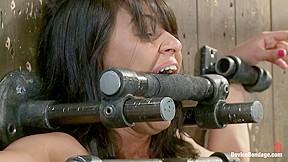 Charley Chase in Squirmy – DeviceBondage – FreePron.Org