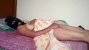 Desi Aunty Rubbing Pussy – FreePron.Org