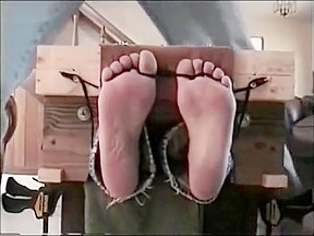 Feet tickled in stocks – FreePron.Org