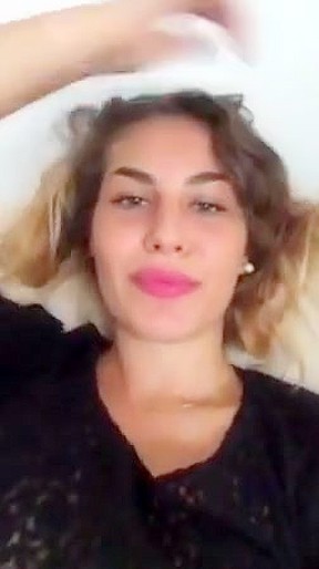 Giovane puttanella balla con mutanda nella figa – FreePron.Org