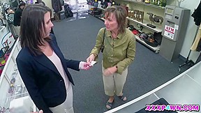 Guy Out of The Way So I Get The Girl in the Pawshop – FreePron.Org