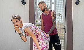 Helping My Neighbour With A Face Full Of Cum – AmateurCouplesVR – FreePron.Org