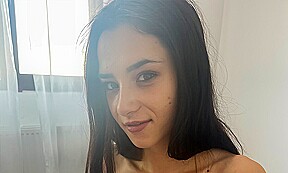 Horny Stepdaughter Wants To Feel Her Stepfather’s Cock – AmateurCouplesVR – FreePron.Org