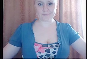 Hot MILF flashing her big wobblers – FreePron.Org