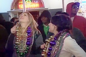 Hot Mardi Gras Strippers Fight For Beads – FreePron.Org