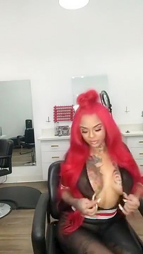 Ig model live stream (Nip slip) – FreePron.Org