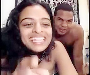 Indian couple fooling around on webcam – FreePron.Org