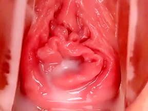 Inside Lauras shaved pussy wit speculum – FreePron.Org