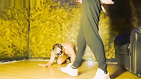 Jennyfer Cruel Crush slave hands and feet under shoes fullweight – Sadika – FreePron.Org