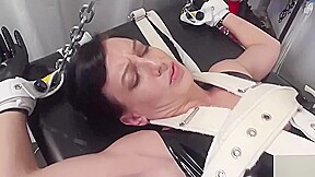 Jessica Jaymes In Gasmask Latex Bondage – FreePron.Org