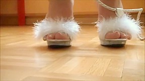 MILF housemaid showing her sexy feet in mules – FreePron.Org