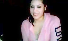 NRI Indian girl giving Blowjob to her Boyfriend – FreePron.Org