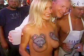 Party Girls Get Wild While Celebrating – FreePron.Org