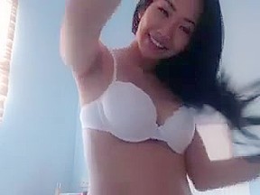 Reina Reindeer Webcam Show – FreePron.Org