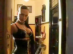Sexual humiliation of a slave by a cruel mistress – FreePron.Org