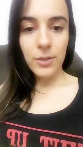 Sexy Brazilian Foot Model goes Live on Instagram to Tease her Feet! – FreePron.Org