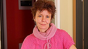 Skinny Mature Housewife Works Her Hairy Pussy – MatureNL – FreePron.Org