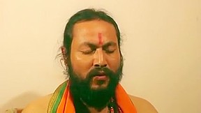Swamiji enjoying with beautiful Bhabhi – FreePron.Org