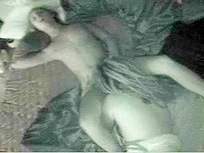 Un couple de lesbiennes de 20 ans a l’hotel – FreePron.Org