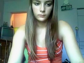 Young Russian Cutie Naked on Webcam – FreePron.Org