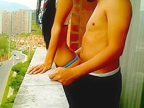immature Models Outside In Bosnia – FreePron.Org
