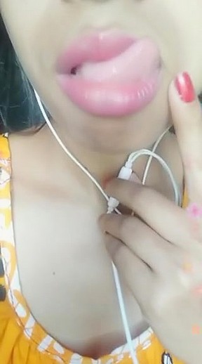 indian girl grabbing her tits hard on live – FreePron.Org