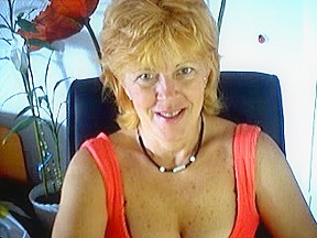 mature masturbates on webcam – FreePron.Org