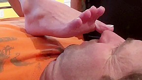 repairmen has to worship feet – FreePron.Org